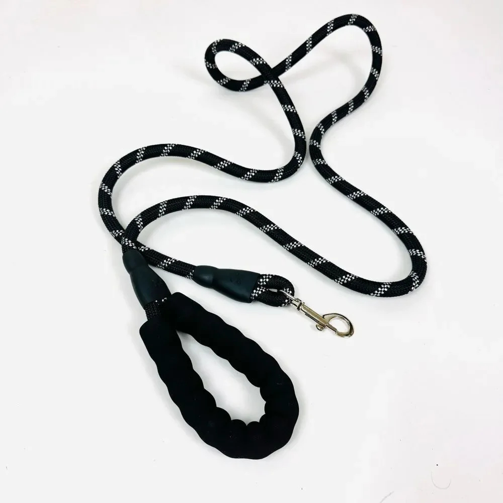 Heavy Duty Reflective 5 Foot Dog Leash With Padded Handle NEW
